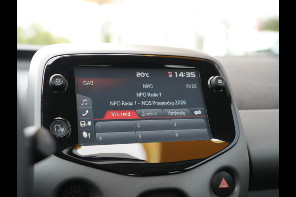 Toyota Aygo 1.0 VVT-i x-play | Automaat | Airco | Apple Carplay |