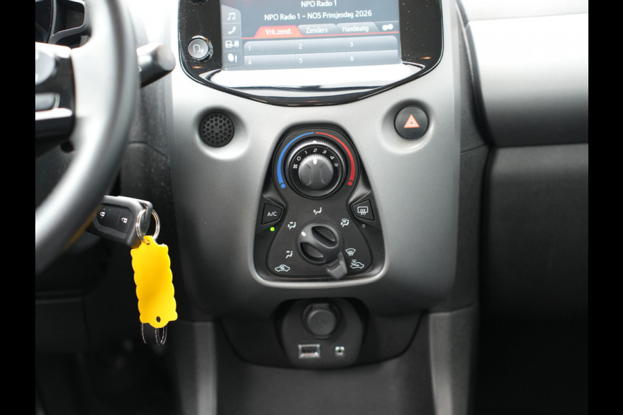 Toyota Aygo 1.0 VVT-i x-play | Automaat | Airco | Apple Carplay |