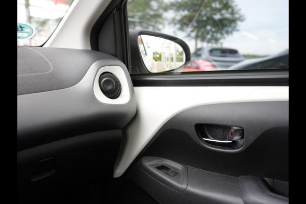 Toyota Aygo 1.0 VVT-i x-play | Automaat | Airco | Apple Carplay |