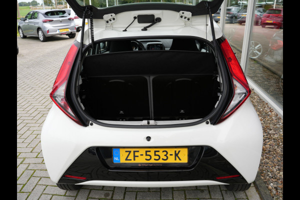 Toyota Aygo 1.0 VVT-i x-play | Automaat | Airco | Apple Carplay |