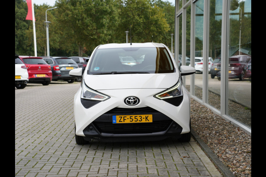 Toyota Aygo 1.0 VVT-i x-play | Automaat | Airco | Apple Carplay |