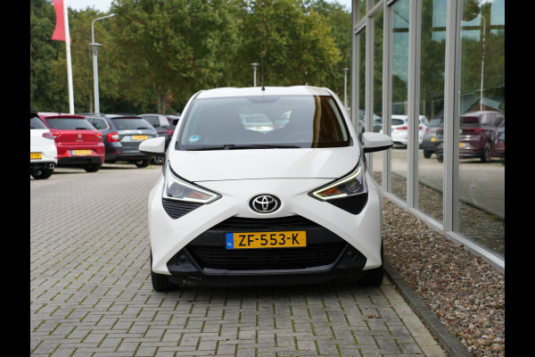 Toyota Aygo 1.0 VVT-i x-play | Automaat | Airco | Apple Carplay |