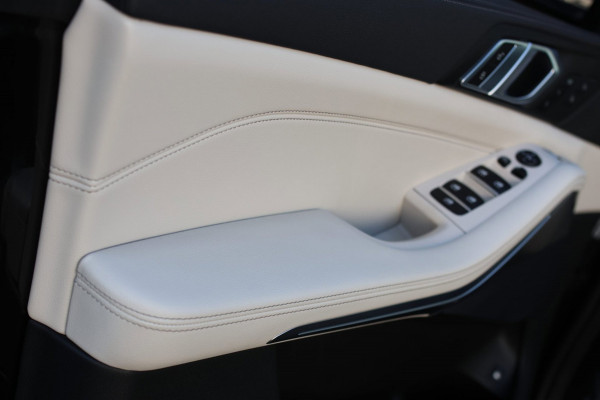BMW X5 XDrive45e M-Sport *Pano*Massage*4-Wiel besturing*Trekhaak*H/K*