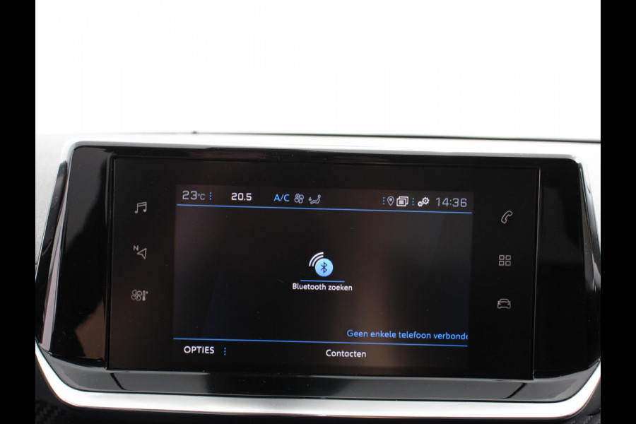 Peugeot 2008 1.2 PureTech Allure Navigatie Cruise control Lichtmetalen velgen Climate control Parkeersensor achter Apple Carplay/ Android auto Camera