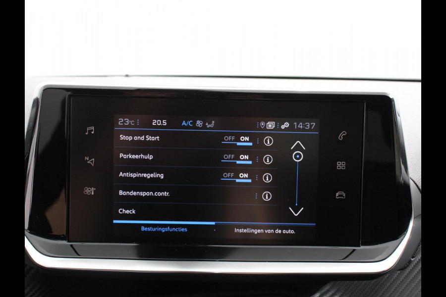 Peugeot 2008 1.2 PureTech Allure Navigatie Cruise control Lichtmetalen velgen Climate control Parkeersensor achter Apple Carplay/ Android auto Camera