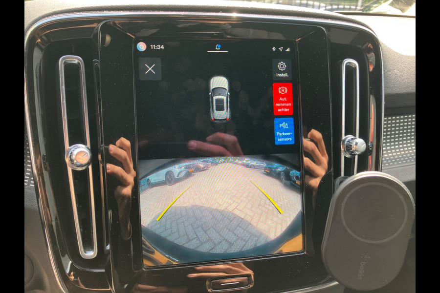 Volvo XC40 Recharge Core / Trekhaak / Camera / CarPlay / Sfeerverlichting / 20'' / Stoel+Stuurverwarming / DAB / Cruise Control