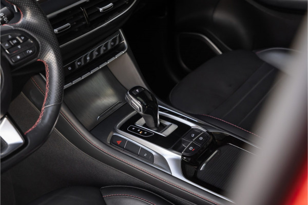 MG EHS 1.5 TGDI Luxury Pano- Carplay - Trekhaak