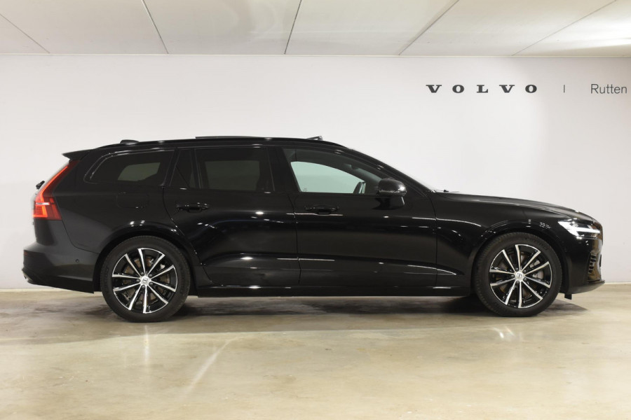 Volvo V60 T8 455PK Plug-in hybrid AWD Plus Dark / 360 Camera / Harman Kardon / Head-up display / Panorama schuifdak / Stoel- en stuurverwarming / Trekhaak / Elektrische stoelen met geheugen