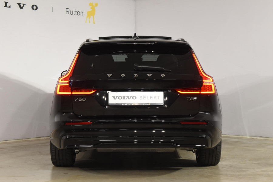 Volvo V60 T8 455PK Plug-in hybrid AWD Plus Dark / 360 Camera / Harman Kardon / Head-up display / Panorama schuifdak / Stoel- en stuurverwarming / Trekhaak / Elektrische stoelen met geheugen