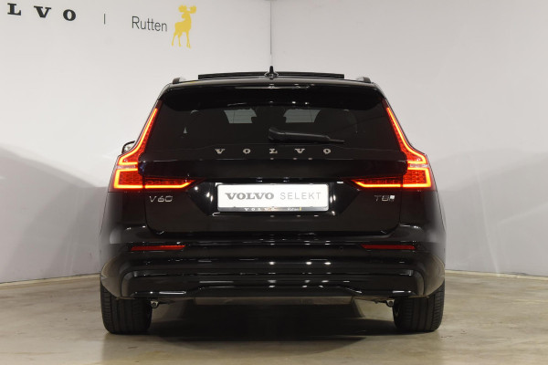 Volvo V60 T8 455PK Plug-in hybrid AWD Plus Dark / 360 Camera / Harman Kardon / Head-up display / Panorama schuifdak / Stoel- en stuurverwarming / Trekhaak / Elektrische stoelen met geheugen