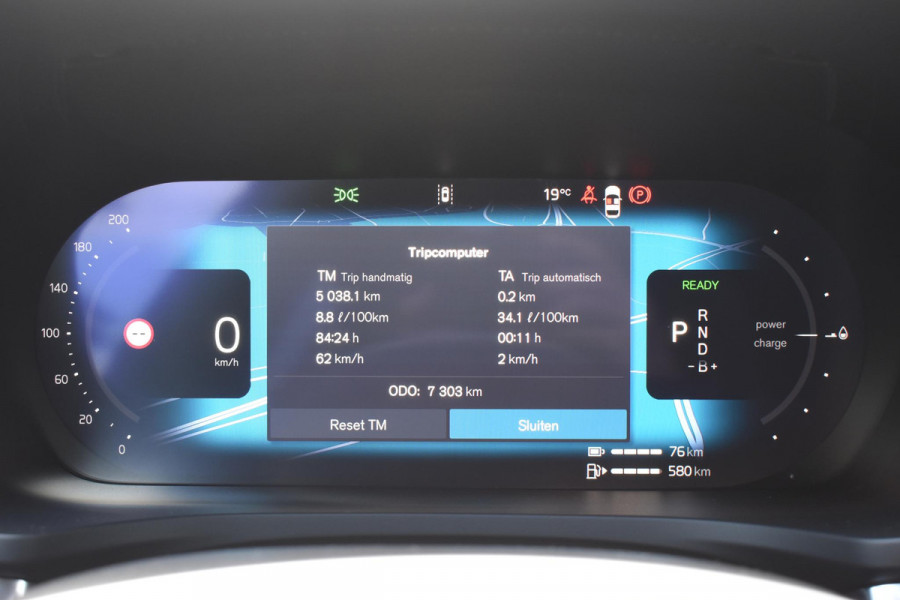 Volvo V60 T8 455PK Plug-in hybrid AWD Plus Dark / 360 Camera / Harman Kardon / Head-up display / Panorama schuifdak / Stoel- en stuurverwarming / Trekhaak / Elektrische stoelen met geheugen