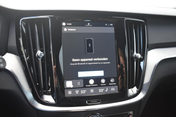 Volvo V60 T8 455PK Plug-in hybrid AWD Plus Dark / 360 Camera / Harman Kardon / Head-up display / Panorama schuifdak / Stoel- en stuurverwarming / Trekhaak / Elektrische stoelen met geheugen