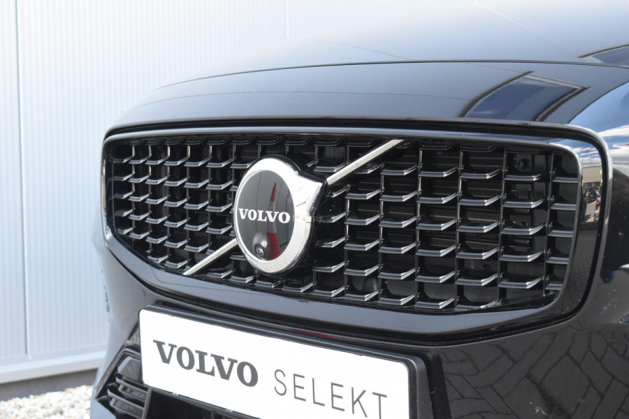 Volvo V60 T8 455PK Plug-in hybrid AWD Plus Dark / 360 Camera / Harman Kardon / Head-up display / Panorama schuifdak / Stoel- en stuurverwarming / Trekhaak / Elektrische stoelen met geheugen