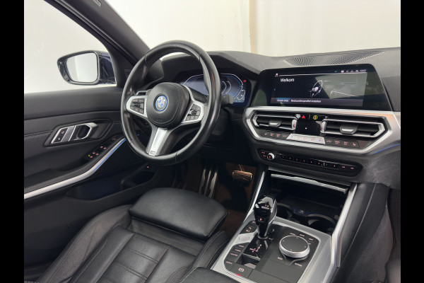 BMW 3-serie 320e Business Edition Plus (INCL-BTW) Aut. *LEATHER | PANO | FULL-LED | HEATED-SPORTSEATS | NAVI-FULLMAP | KEYLESS | PRIVACY-GLASS | ECC | PDC | CRUISE | 19''ALU*