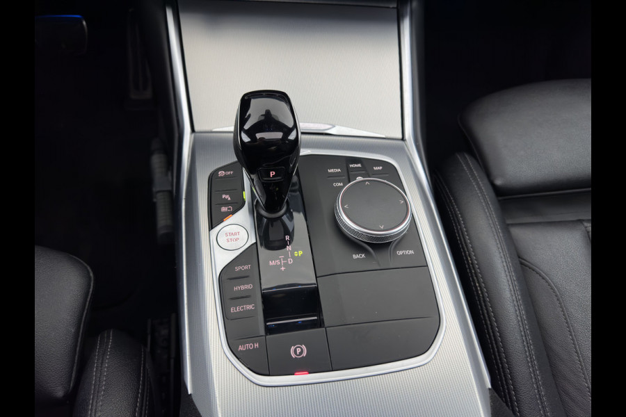 BMW 3-serie 320e Business Edition Plus (INCL-BTW) Aut. *LEATHER | PANO | FULL-LED | HEATED-SPORTSEATS | NAVI-FULLMAP | KEYLESS | PRIVACY-GLASS | ECC | PDC | CRUISE | 19''ALU*