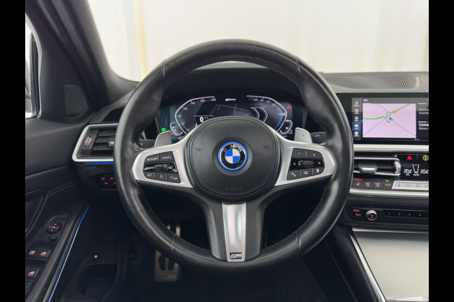 BMW 3-serie 320e Business Edition Plus (INCL-BTW) Aut. *LEATHER | PANO | FULL-LED | HEATED-SPORTSEATS | NAVI-FULLMAP | KEYLESS | PRIVACY-GLASS | ECC | PDC | CRUISE | 19''ALU*