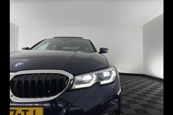 BMW 3-serie 320e Business Edition Plus (INCL-BTW) Aut. *LEATHER | PANO | FULL-LED | HEATED-SPORTSEATS | NAVI-FULLMAP | KEYLESS | PRIVACY-GLASS | ECC | PDC | CRUISE | 19''ALU*