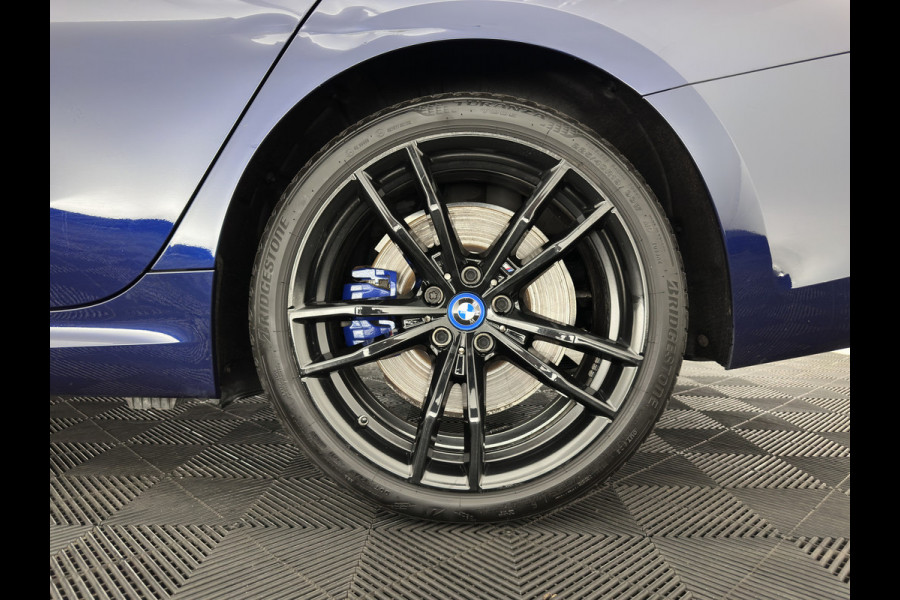 BMW 3-serie 320e Business Edition Plus (INCL-BTW) Aut. *LEATHER | PANO | FULL-LED | HEATED-SPORTSEATS | NAVI-FULLMAP | KEYLESS | PRIVACY-GLASS | ECC | PDC | CRUISE | 19''ALU*