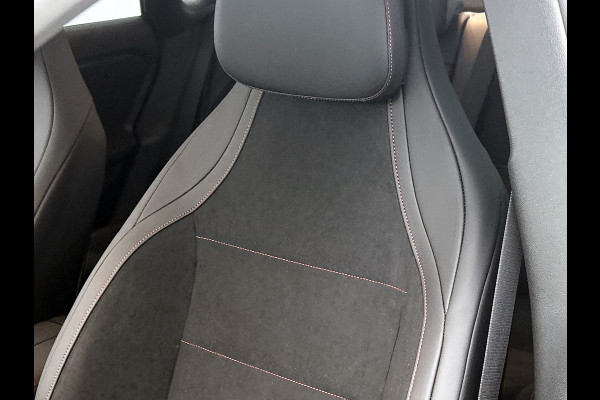 Mercedes-Benz CLA-Klasse 180 Business Solution AMG | Nightpakket | Memorypakket | MULTIBEAM LED | Smartphone integratie | THERMOTRONIC | Inclusief 24 maanden MB Certified garantie voor Europa.