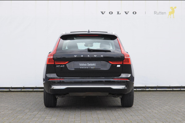 Volvo XC60 T6 350PK Automaat Plug-in hybrid AWD Plus Bright Panoramisch schuif-kanteldak / Google infotainment / Lederen bekleding / Parkeersensoren voor en achter met parkeercamera / Road Sign information / Cruise Control