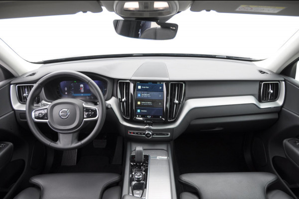 Volvo XC60 T6 350PK Automaat Plug-in hybrid AWD Plus Bright Panoramisch schuif-kanteldak / Google infotainment / Lederen bekleding / Parkeersensoren voor en achter met parkeercamera / Road Sign information / Cruise Control