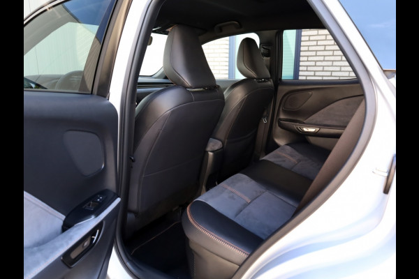 Lexus LBX 1.5 Cool 2WD | Tech Pack | NL-Auto | Trekhaak |