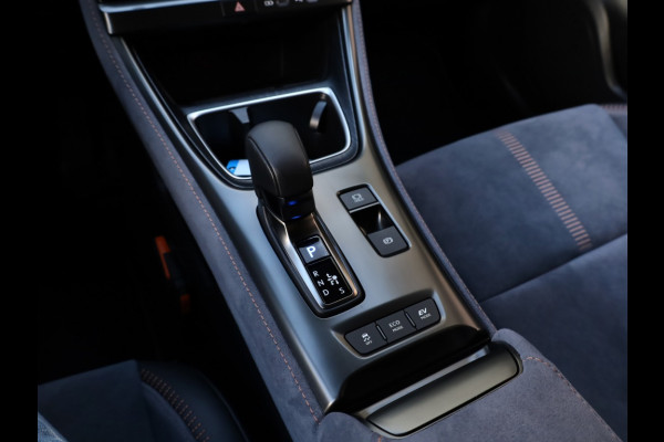 Lexus LBX 1.5 Cool 2WD | Tech Pack | NL-Auto | Trekhaak |