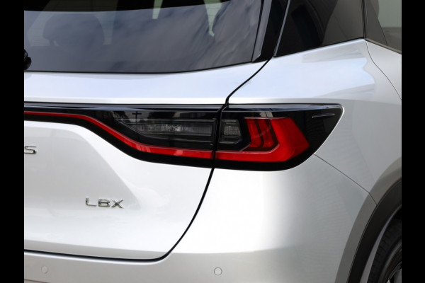 Lexus LBX 1.5 Cool 2WD | Tech Pack | NL-Auto | Trekhaak |