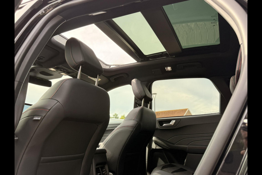 Ford Kuga 2.5 PHEV ST-Line X 243pk | Panoramadak | Wegklapbare trekhaak | Head up Display | Adaptive LED | Bang&Olufsen | AGR-stoelen | 2.100 kg trekgewicht