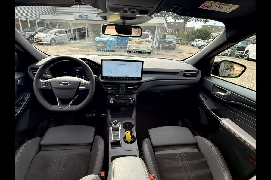 Ford Kuga 2.5 PHEV ST-Line X 243pk | Panoramadak | Wegklapbare trekhaak | Head up Display | Adaptive LED | Bang&Olufsen | AGR-stoelen | 2.100 kg trekgewicht