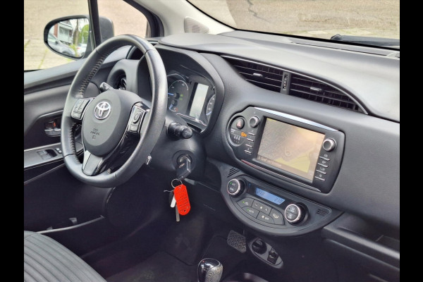 Toyota Yaris 1.5 Hybrid Design | Navigatie, Cruise control, Lichtmetalen velgen, Parkeercamera, Safety sense, Climate control