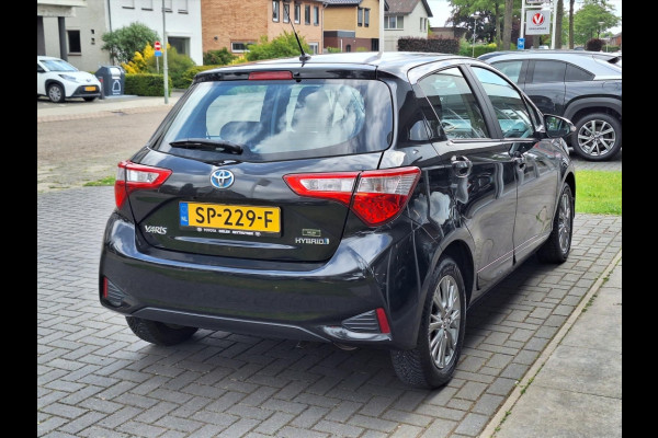 Toyota Yaris 1.5 Hybrid Design | Navigatie, Cruise control, Lichtmetalen velgen, Parkeercamera, Safety sense, Climate control