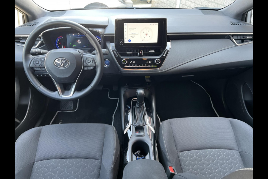 Toyota Corolla 1.8 Hybrid Style | Dodehoekherkenning, Parkeersensoren, Stoel + Stuurverwarming, Keyless, 18 inch