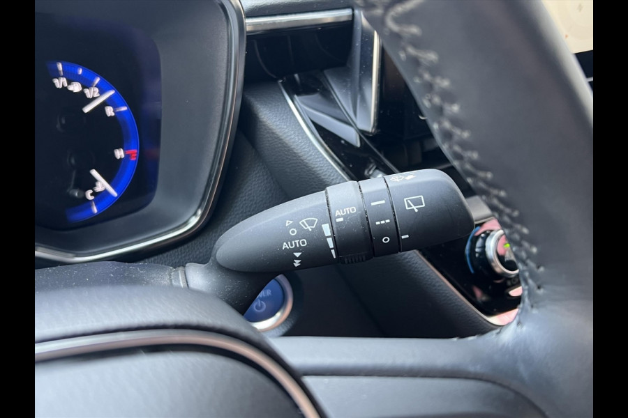 Toyota Corolla 1.8 Hybrid Style | Dodehoekherkenning, Parkeersensoren, Stoel + Stuurverwarming, Keyless, 18 inch