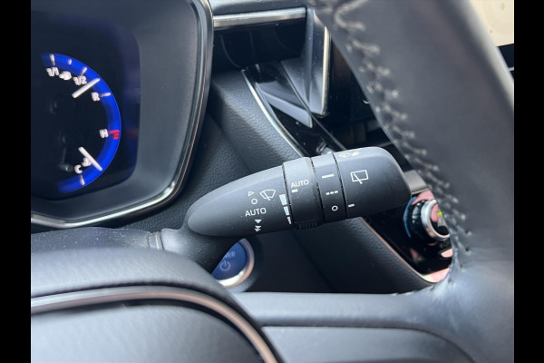 Toyota Corolla 1.8 Hybrid Style | Dodehoekherkenning, Parkeersensoren, Stoel + Stuurverwarming, Keyless, 18 inch