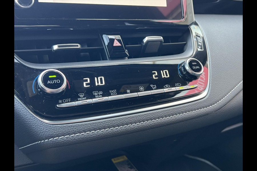 Toyota Corolla 1.8 Hybrid Style | Dodehoekherkenning, Parkeersensoren, Stoel + Stuurverwarming, Keyless, 18 inch