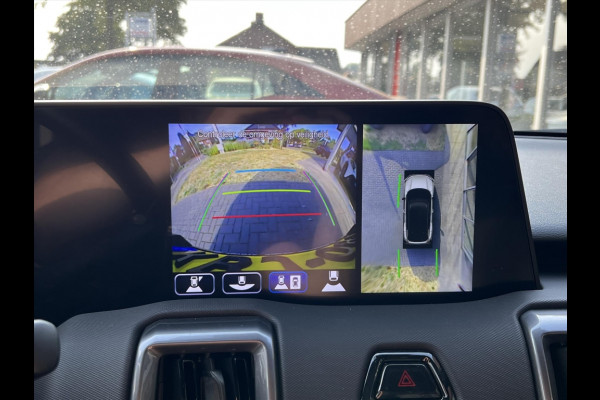 Toyota Urban Cruiser 61,1 kWh 174pk Executive | JBL, Stoel- Stuurverwarming, 360 graden camera
