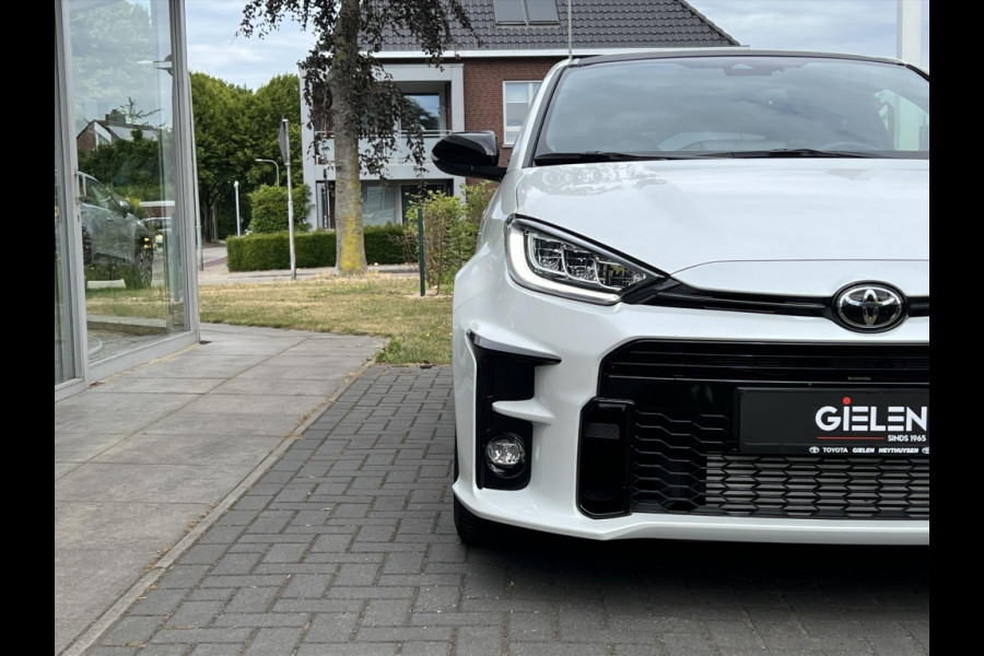 Toyota Yaris 1.6 Turbo 261pk GR Performance | Eerste eigenaar, Perfecte staat, Parelmoer wit, CarPlay, Stoelverwarming