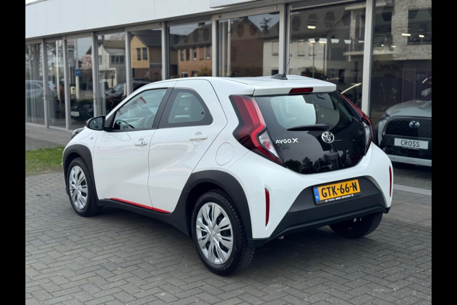 Toyota Aygo X 1.0 VVT-i MT Play Plus | Keyless, Startknop, Stoelverwarming, Climate control, Apple CarPlay/Android Auto