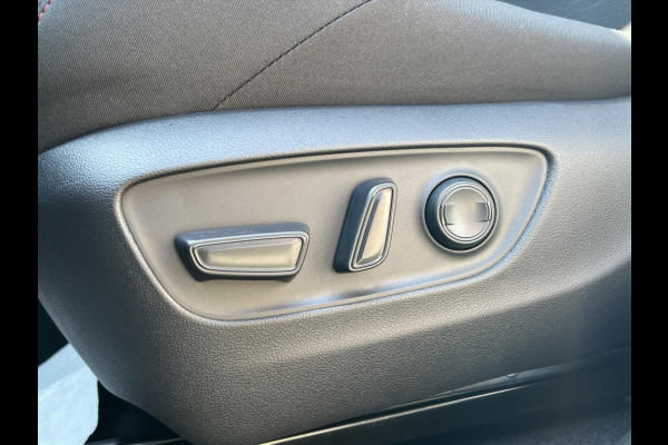 Toyota RAV4 Plug-in Hybrid 300 AWD Style | Head up display, December 2025, Dodehoekherkenning, Parkeersensoren, Stoel + Stuurverwarming
