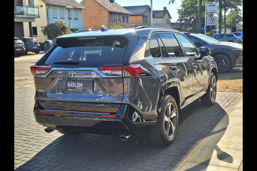 Toyota RAV4 Plug-in Hybrid 300 AWD Style | Head up display, December 2025, Dodehoekherkenning, Parkeersensoren, Stoel + Stuurverwarming