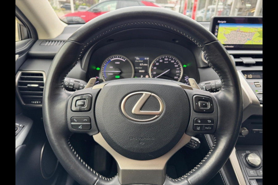 Lexus NX 300h AWD Luxury Line | Groot Scherm, Adaptive cruise control, Leer, Stoelverwarming, Parkeersensoren, Elektrische achterklep, 18
