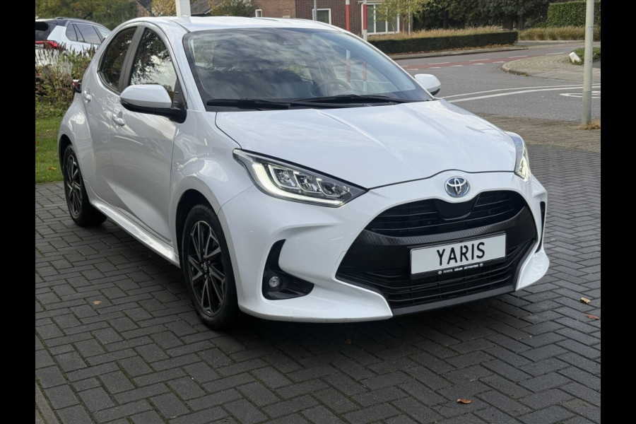 Toyota Yaris 1.5 Hybrid Dynamic Plus | Stoelverwarming, 16 inch, LED, Apple CarPlay/Android Auto, Parkeercamera, Keyless