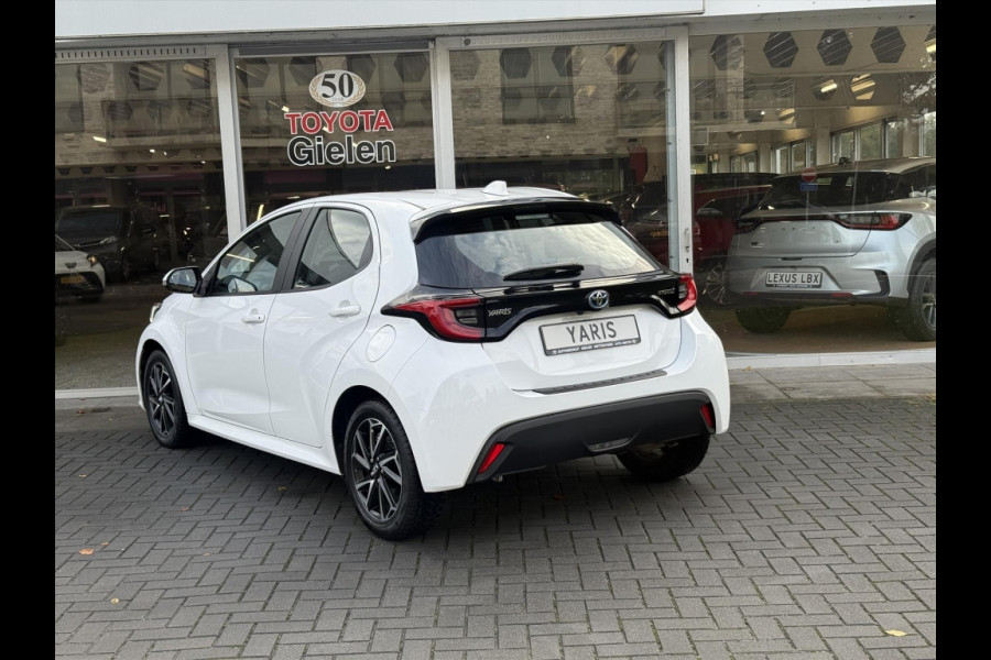Toyota Yaris 1.5 Hybrid Dynamic Plus | Stoelverwarming, 16 inch, LED, Apple CarPlay/Android Auto, Parkeercamera, Keyless