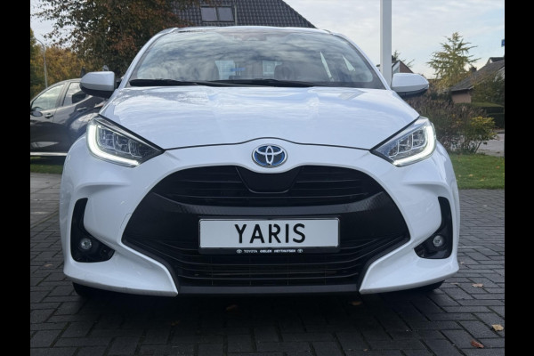 Toyota Yaris 1.5 Hybrid Dynamic Plus | Stoelverwarming, 16 inch, LED, Apple CarPlay/Android Auto, Parkeercamera, Keyless