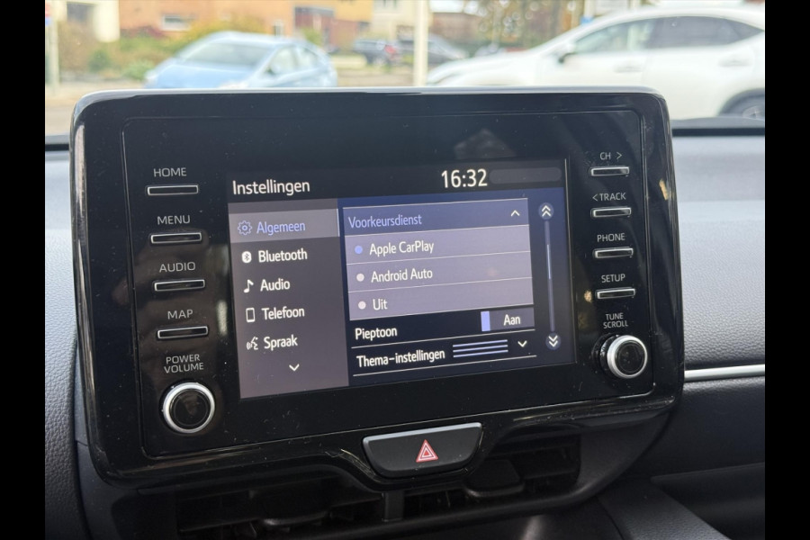 Toyota Yaris 1.5 Hybrid Dynamic Plus | Stoelverwarming, 16 inch, LED, Apple CarPlay/Android Auto, Parkeercamera, Keyless