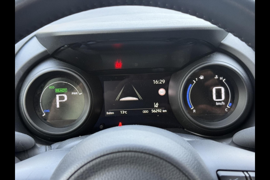 Toyota Yaris 1.5 Hybrid Dynamic Plus | Stoelverwarming, 16 inch, LED, Apple CarPlay/Android Auto, Parkeercamera, Keyless