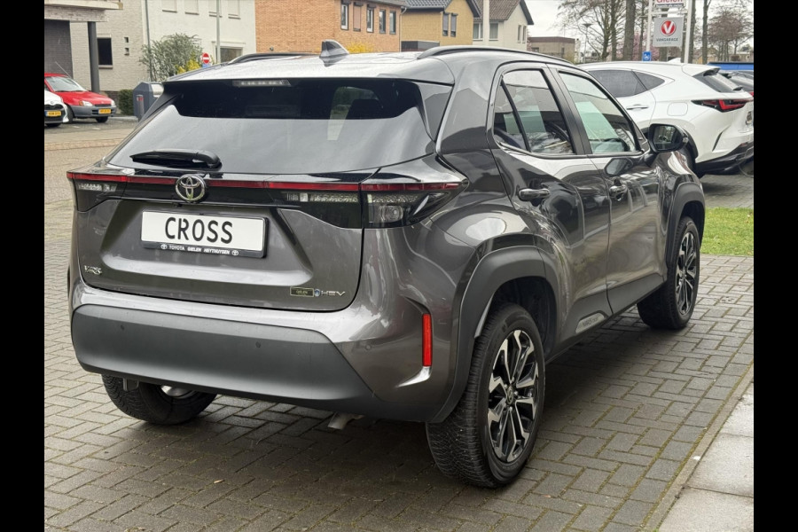 Toyota Yaris Cross 1.5 Hybrid First Edition Plus | Parkeersensoren, Stoel + Stuurverwarming, Groot scherm, Keyless, 17 inch