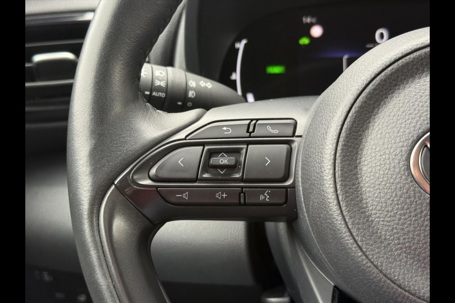 Toyota Yaris Cross 1.5 Hybrid First Edition Plus | Parkeersensoren, Stoel + Stuurverwarming, Groot scherm, Keyless, 17 inch