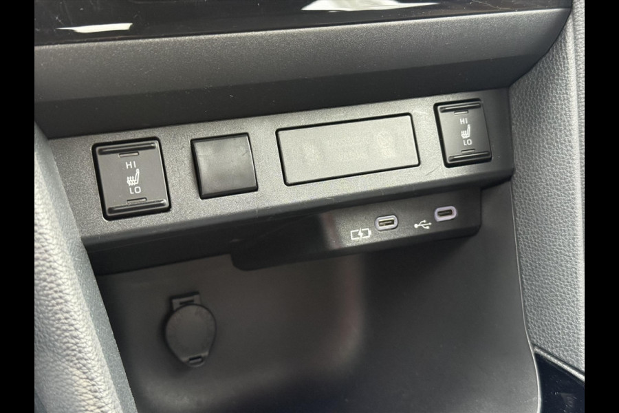 Toyota Yaris Cross 1.5 Hybrid First Edition Plus | Parkeersensoren, Stoel + Stuurverwarming, Groot scherm, Keyless, 17 inch